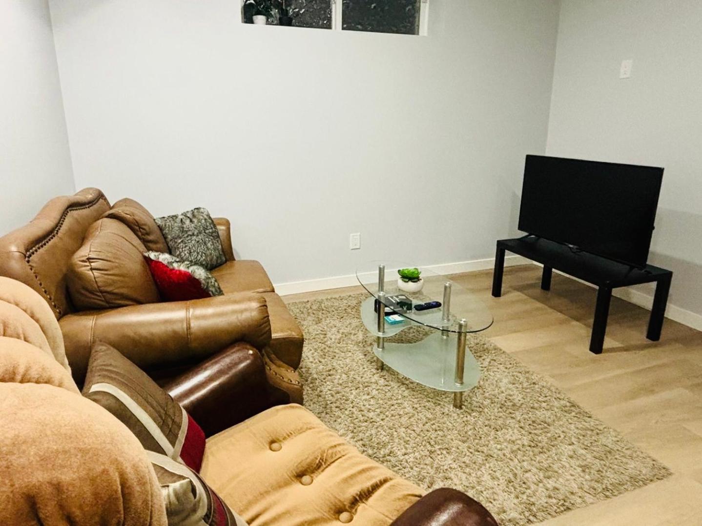 Stylish And Cozy Guest Apartment