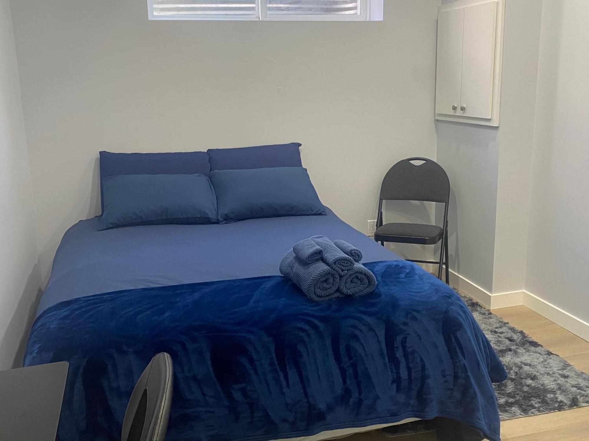 Stylish And Cozy Guest Calgary